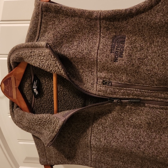 The North Face Brown Vest With Soft Sherpa Lining - Picture 3 of 4